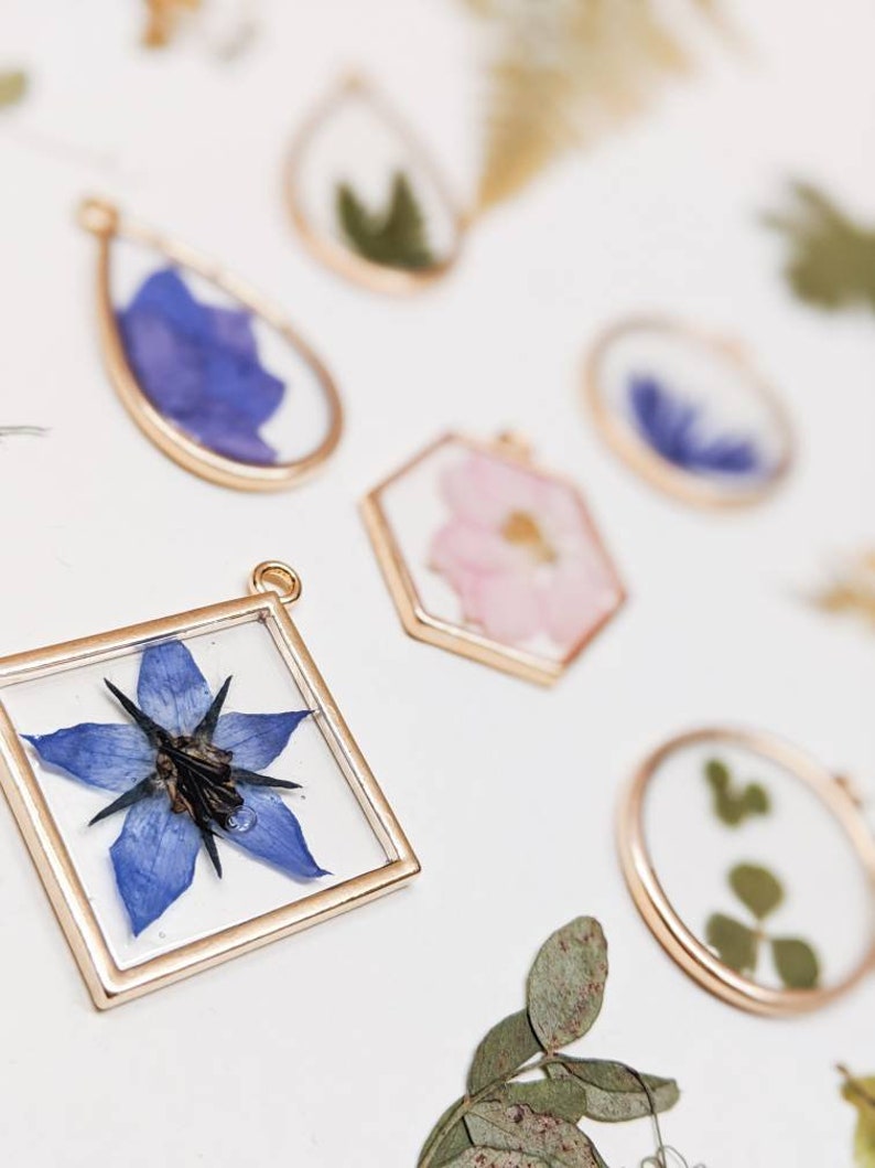 Handmade Blue flowers Floral gift Real pressed blue petals in gold circle pendant with chain Resin Pressed flower Cornflower necklace