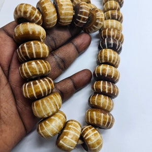 Braune Batik Knochenperlen, afrikanische Perlen