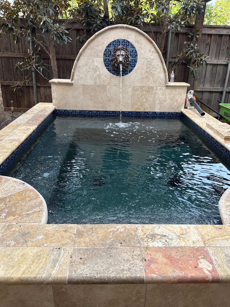 Lion Head Sculpture| Cast Stone Water Feature| Lion Fountain Face Pool Element Patina bronze look - Large Size 16H x 14w x 8P 画像 3