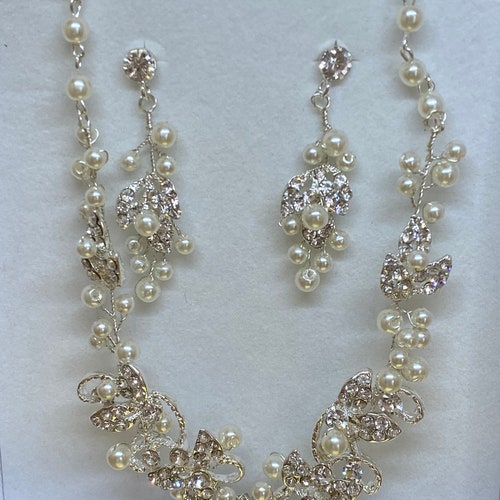 Vintage Pearl Necklace Set, Pearl Necklace & Earrings, Available In Silver, Bridal Accessories, Bridal Jewellery, Bridal Jewellery Set main image 4