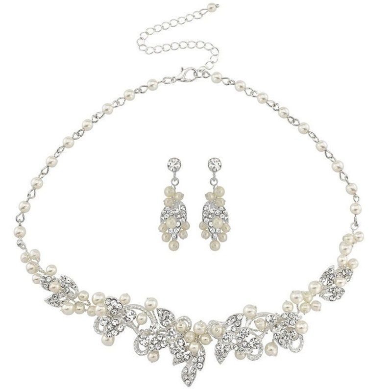 Vintage pearl necklace set, pearl necklace & earrings, available in silver, bridal accessories, bridal jewellery, bridal jewellery set