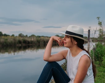 Cappello Panama Fedora - Tessuto a mano in Ecuador - Unisex - Colore crema/bianco