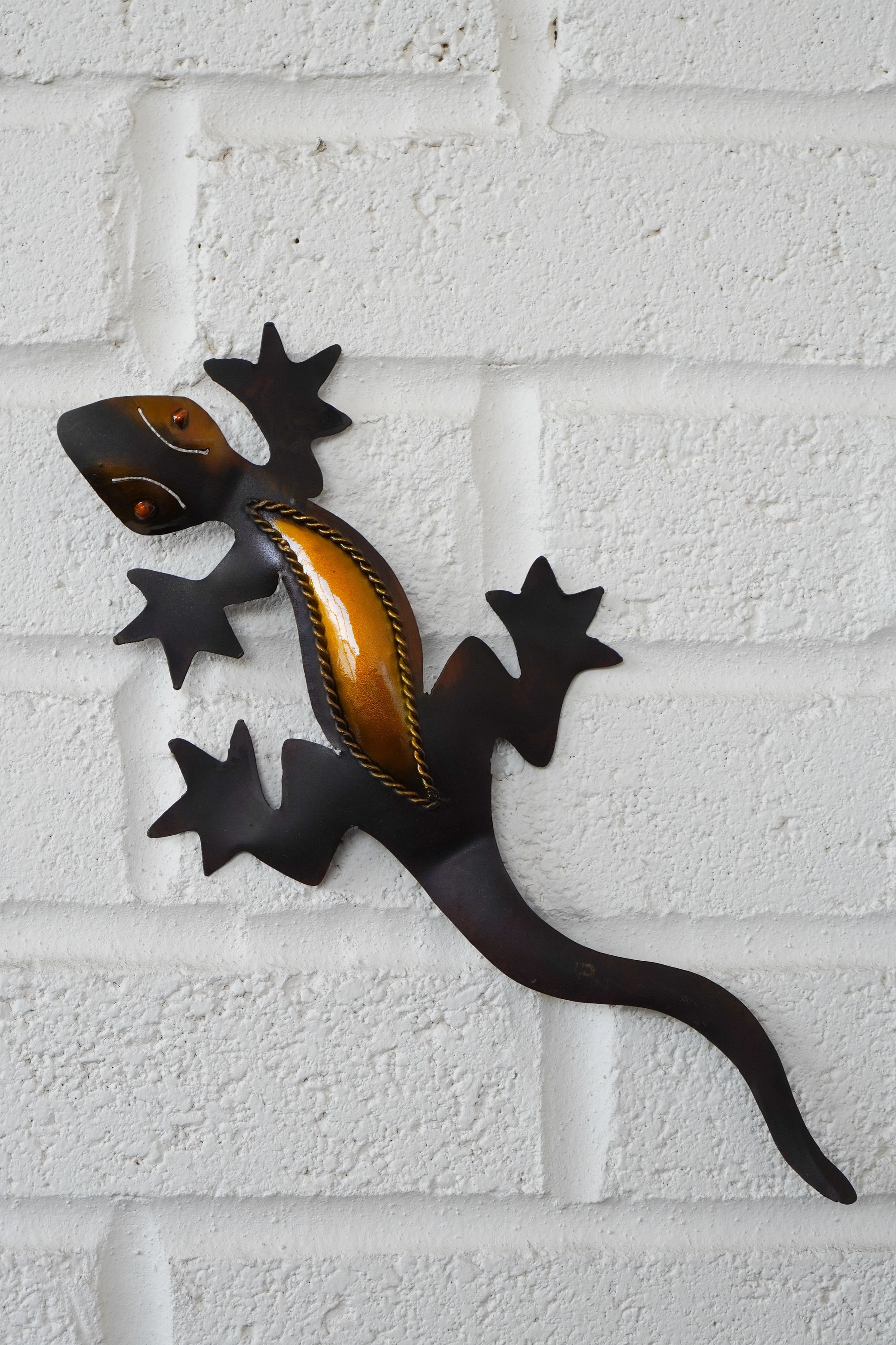 Recycled metal Lizard wall hanging decoration - 31cm (12 inches) head to tail