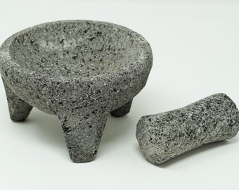 Small 5inch (13cm) Molcajete - More suited to Herbs & Spices - Pestle and Mortar