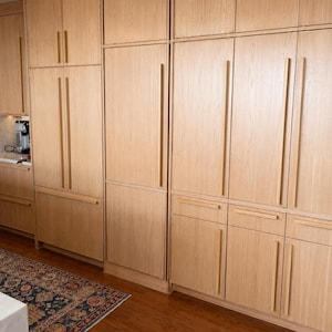 Tiradores de madera / Tiradores minimalistas para cajones / Tiradores largos para armarios / Renovación de muebles IKEA / Remodelación de cocinas y hogares