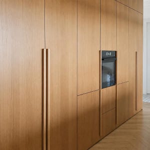 Minimalist Solid Oak Walnut Handles 60-100 cm | 24-39 inch