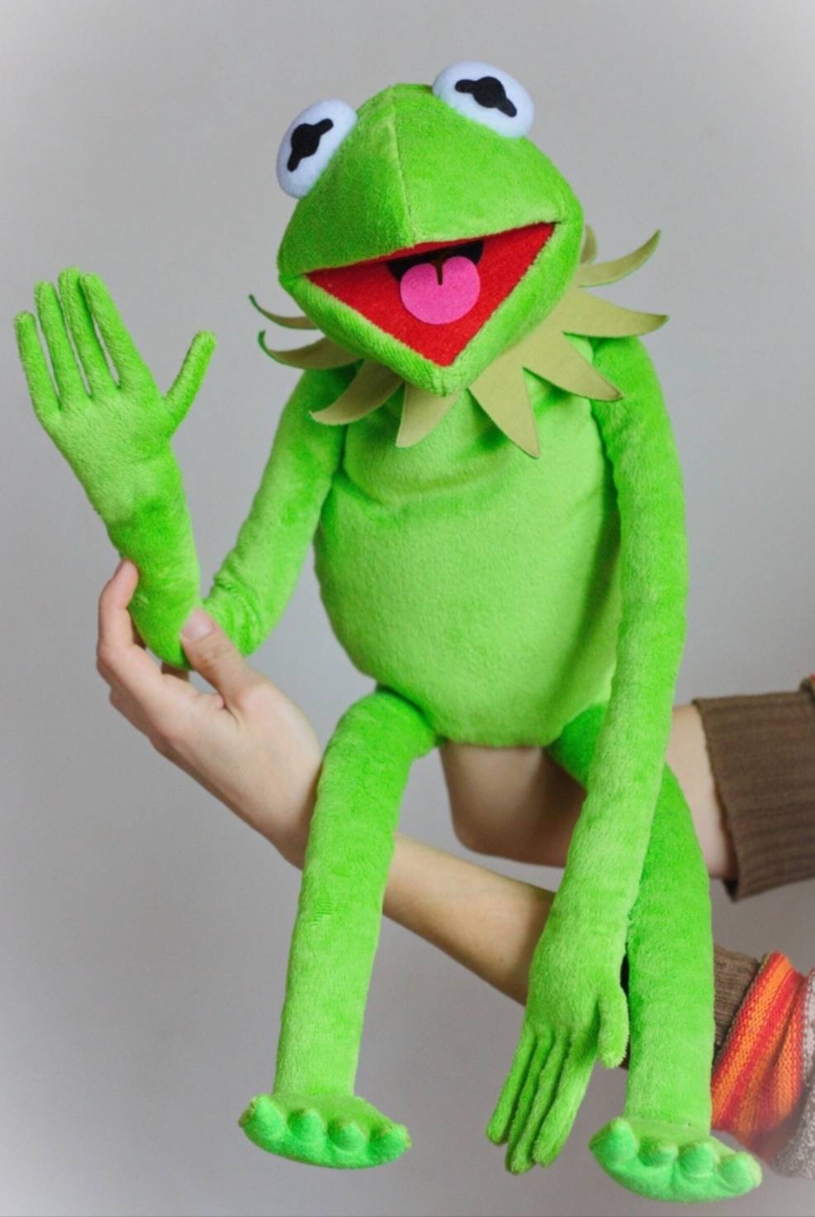 Just like Kermit A plush puppet frog Hand puppet Muppet Frog Etsy