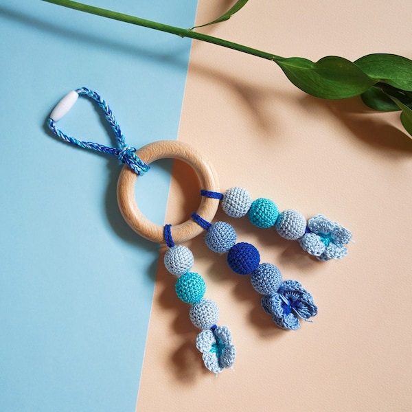 Blue Natural Handmade Maxi Cosi Pendant / Stroller Necklace / Baby Pram Chain / Crib Toy / Kinderwagenkette / Baby Spielzeug