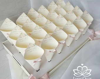Tray + 24 rice cones personalized confetti holders with eucalyptus and rose graphics