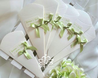 Personalized resealable cones for wedding promises / promises / promises