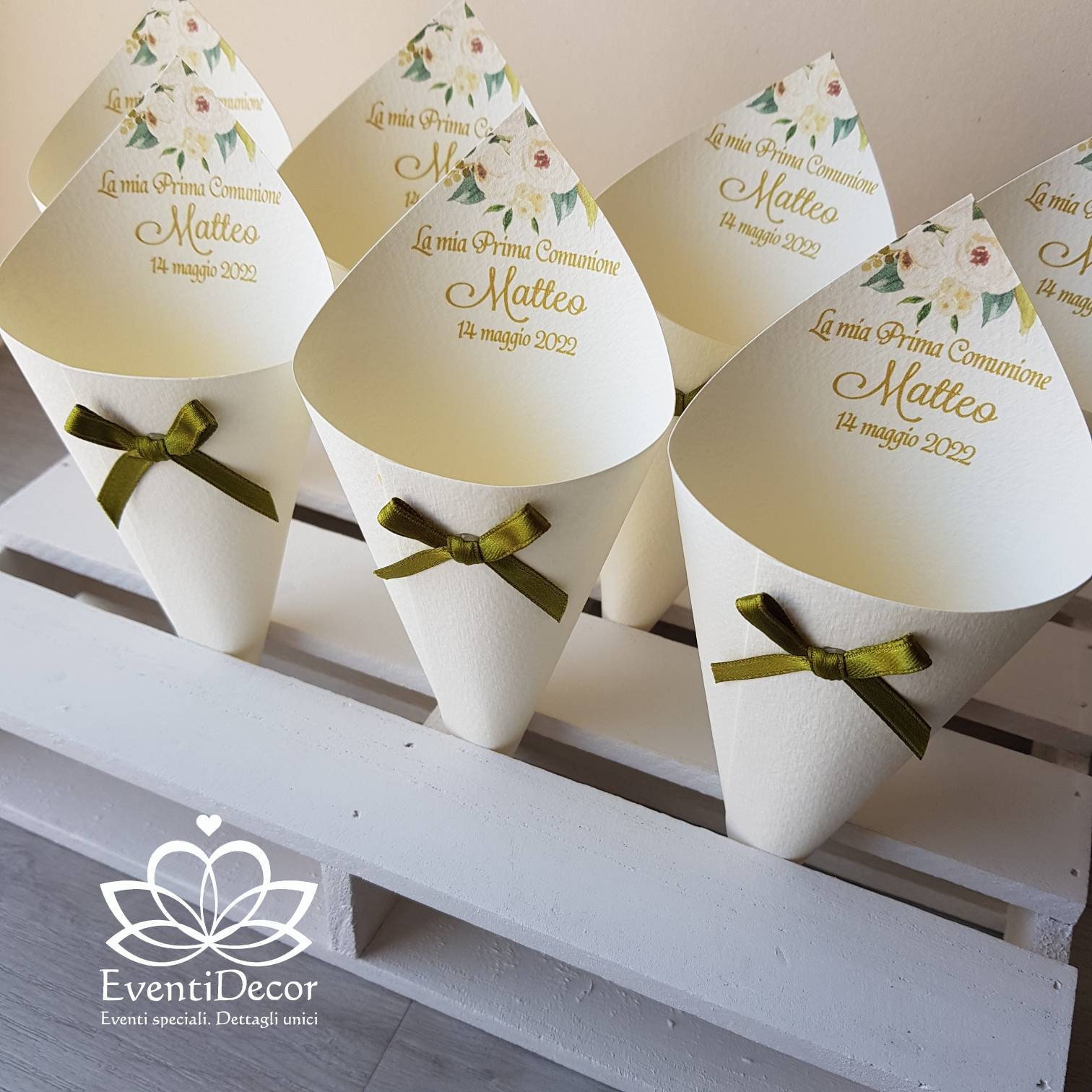 Coordinated Confetti Confetti Cones Matching Taste Scoops Floral Decoration  White Roses 