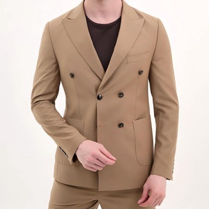 Zeitlose Eleganz & Vielseitigkeit Hellbrauner Zweireihiger Herrenanzug - Maßanzug - GENTWith Menswear