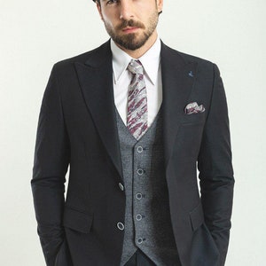 GENT WITH Men Black Slim Fit Peak Lapel 3 Piece Suit, Men Suit Jacket Vest Pants