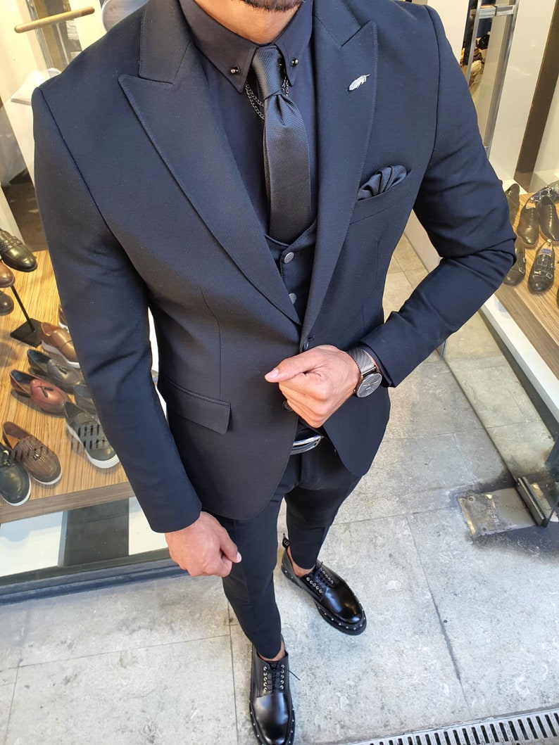 Men Suits Black 3 Piece Slim Fit Two Button Wedding Groom Party Wear ...
