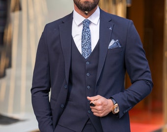 ネイビーブルースーツ：メンズスリムフィット2つボタンピークドラペル3