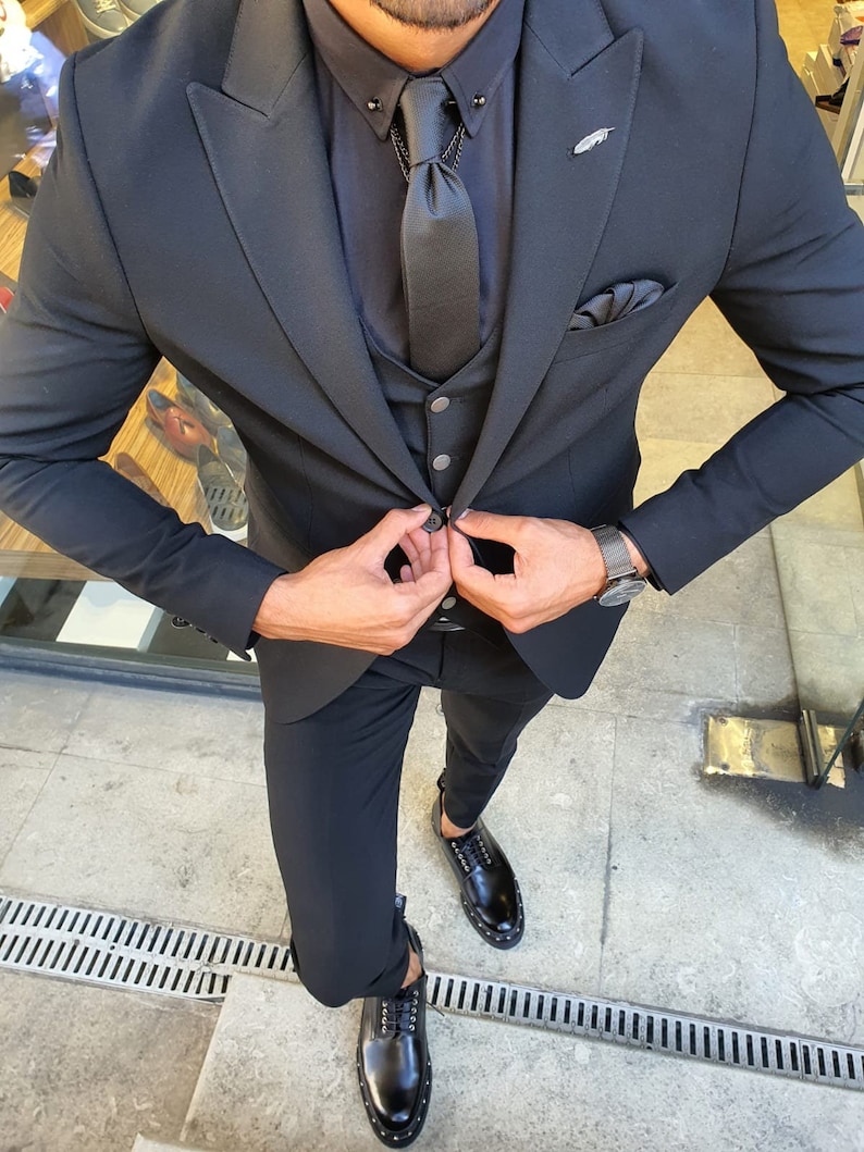 Men Suits Black 3 Piece Slim Fit Two Button Wedding Groom Party Wear ...