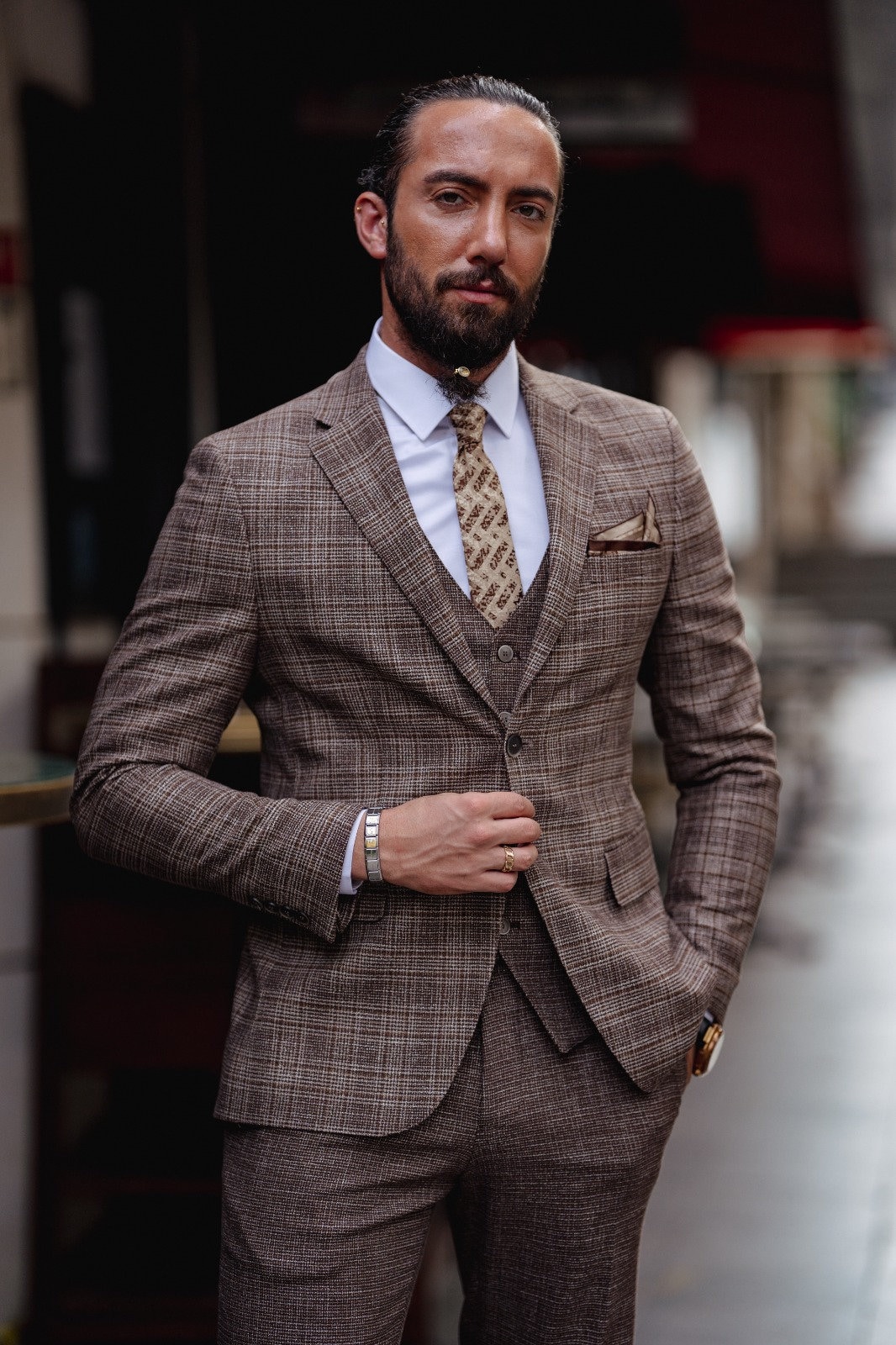 Checkered wedding suit deals