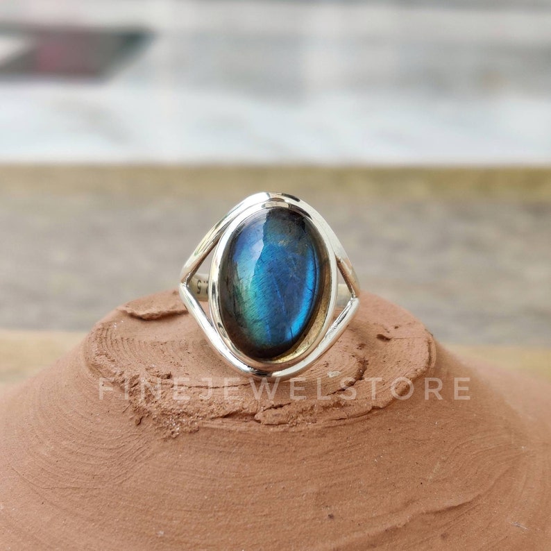 natural blue labradorite ring handmade Sterling silver ring all ring size available silver oval labradorite gemstone Labradorite ring