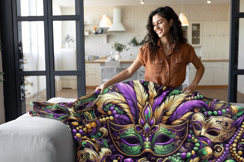 New Orleans Mardi Gras Velveteen Blanket Plush, Soft Home Decor in 3