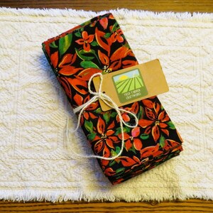Cloth Napkins – Poinsettias - Set of 6 – 100% Cotton – 15” x 15” Double Sided Napkins