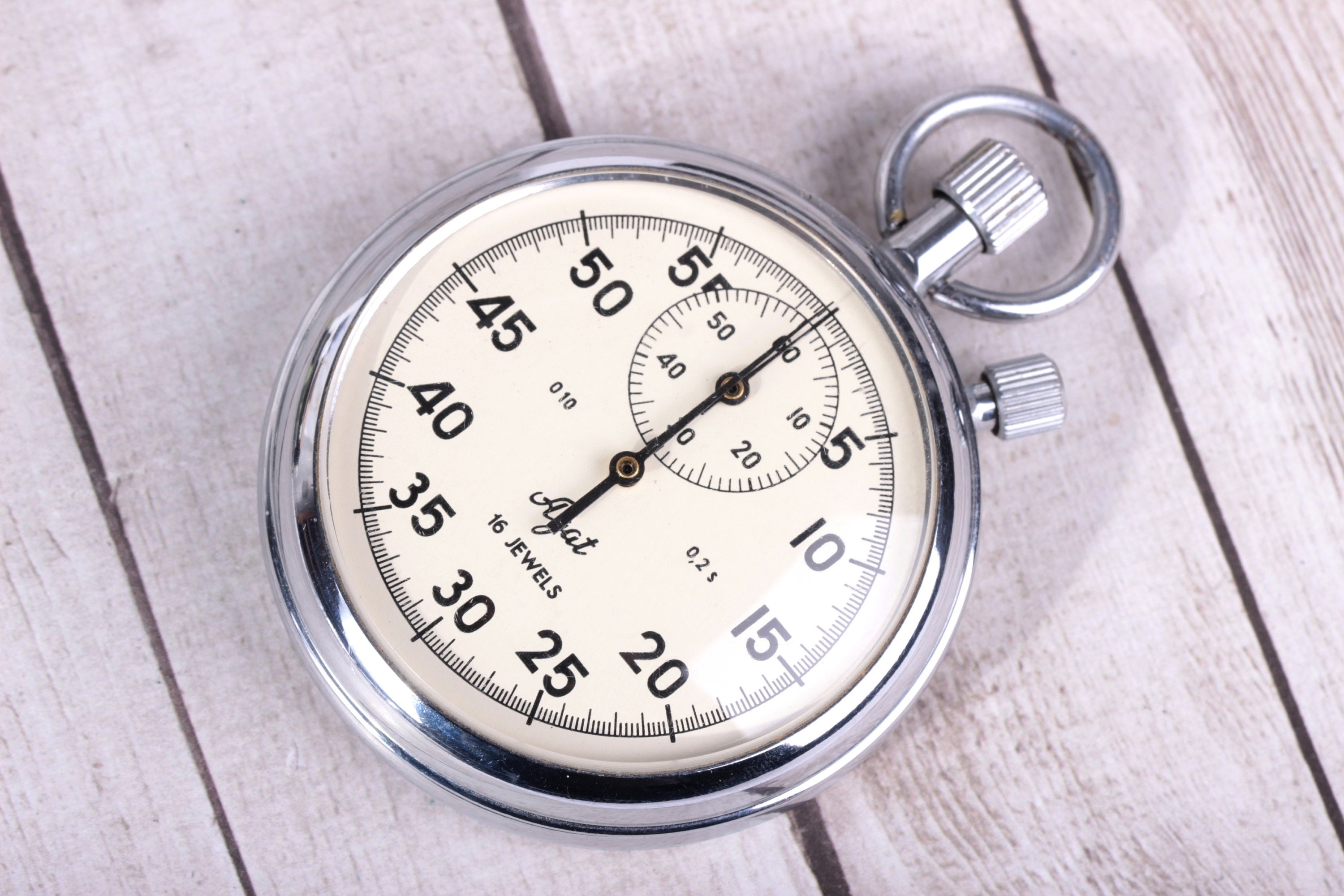 watches with stopwatch feature