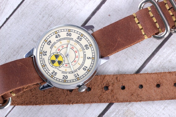 Soviet watch Pobeda ZIM Radiation troops , Vintag… - image 7