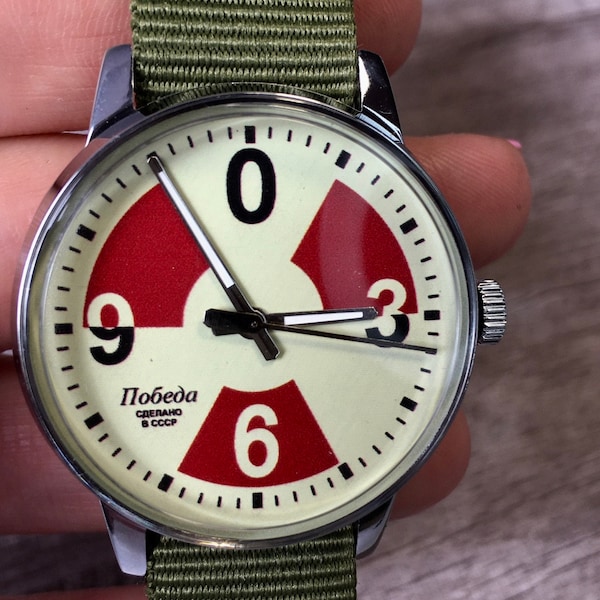 Vintage style Wristwatch Big Zero RAKETA watch with analog NEW Mechanism