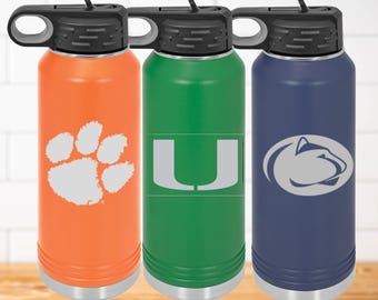 College Logo gravierte Wasserflasche | College-Annahme Geschenk | Abschlussgeschenk | Heckklappe Becher