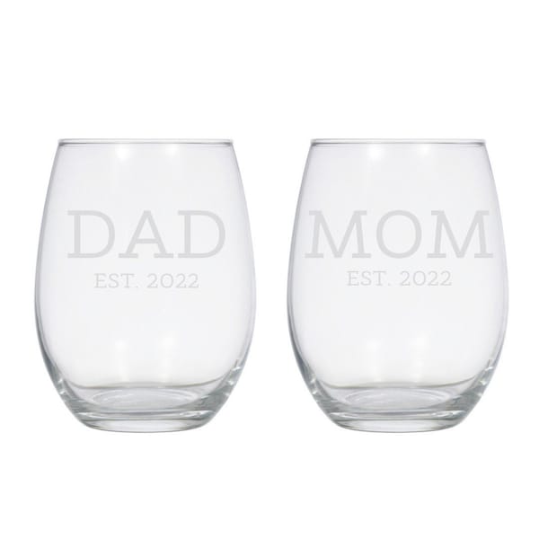 Mom and Dad Wine Glass Set - Personalized Gift for Parents