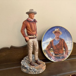 John Wayne The Duke Franklin Mint Collectible Porcelain Figure and Decorative Plate image 2