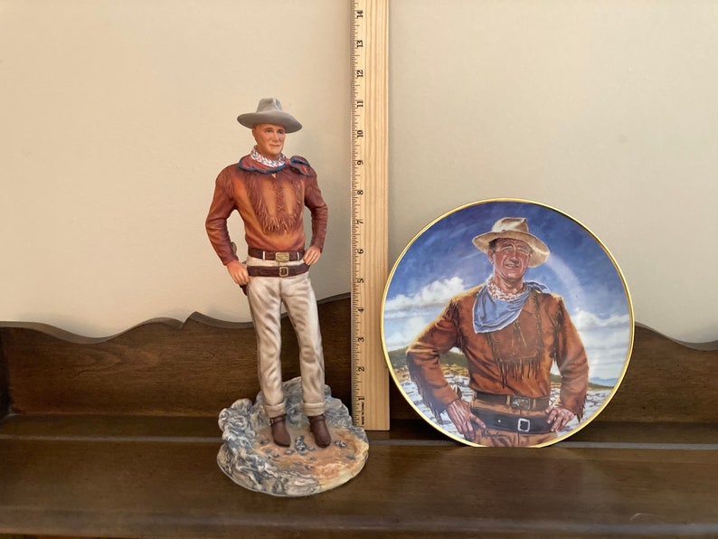 John Wayne The Duke Franklin Mint Collectible Porcelain Figure and Decorative Plate image 5