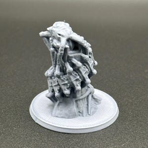 Giant Centipede Miniature – Perfect for Tabletop RPGs