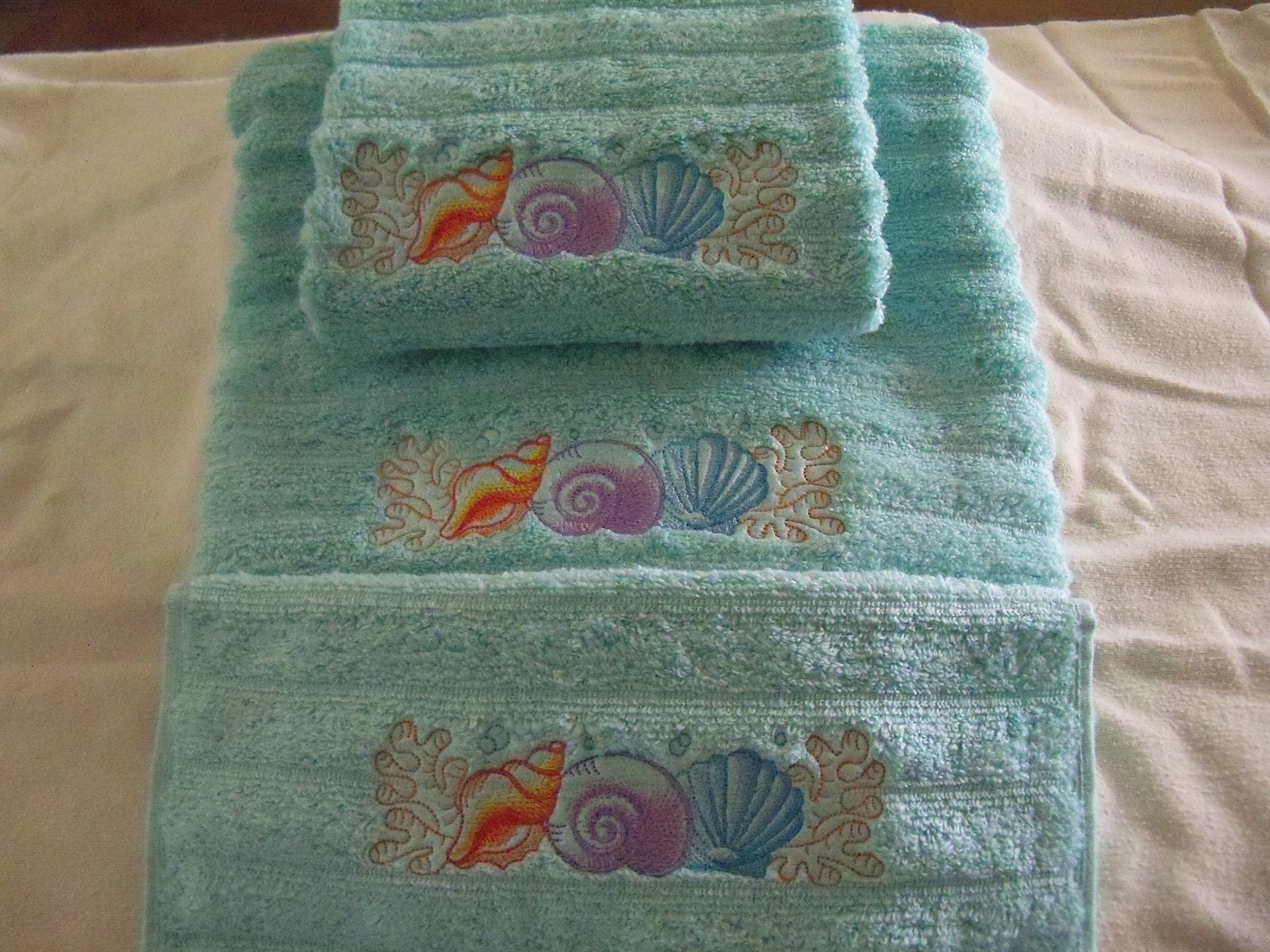 aqua bath towel set