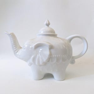 white circus elephant teapot