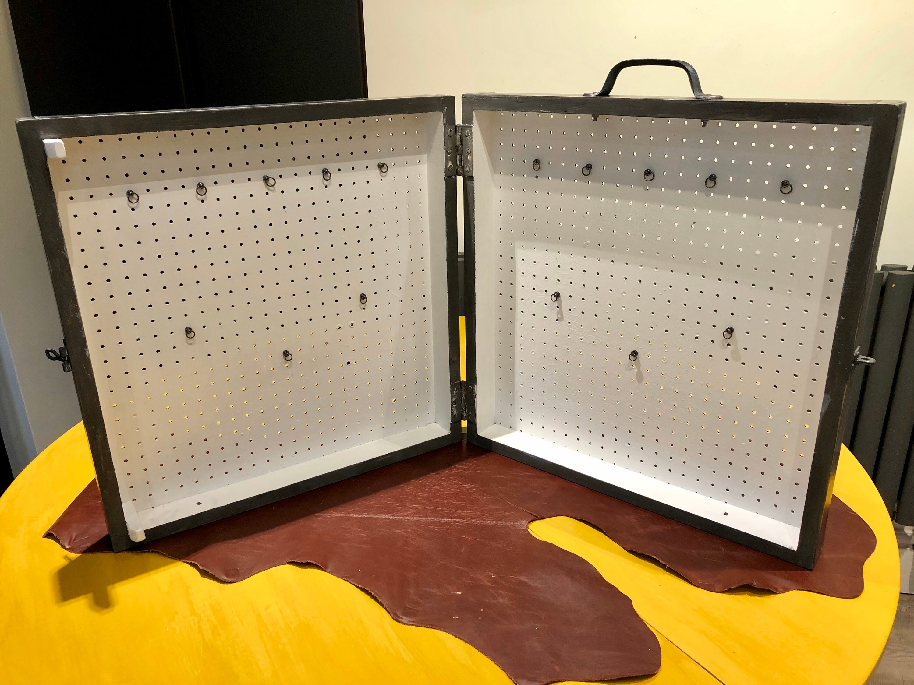 Portable Jewelry Display Cases for sale Only 4 left at 75