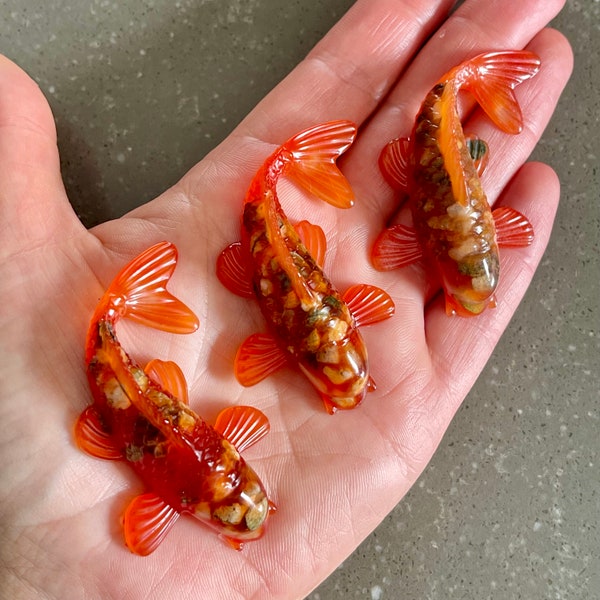 Handmade miniature resin goldfish, carp, fish. Choose your quantity