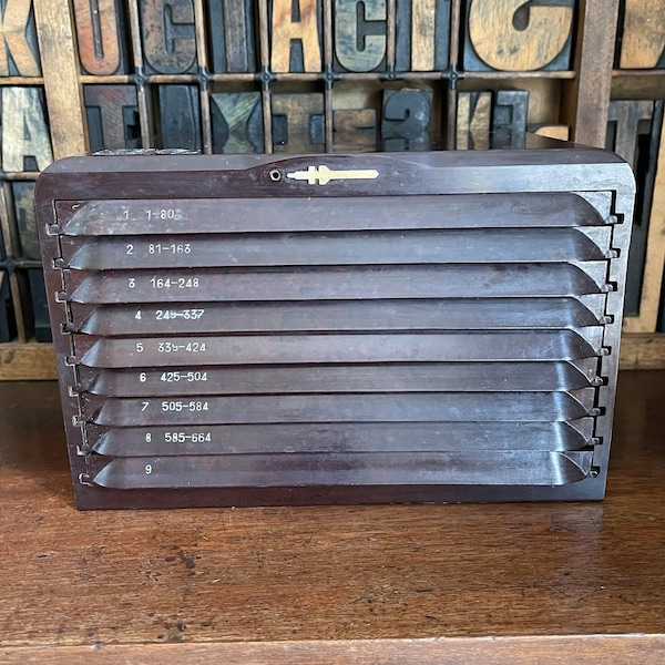 Cassettiera vintage da orologiaio RONDA con 9 cassetti. Si prega di leggere la descrizione