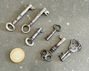 Antique/vintage replacement key, skeleton key. Choose your style