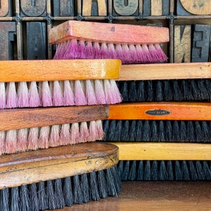Set 7 gebrauchte Schuhputzbürsten aus Holz , Naturborsten