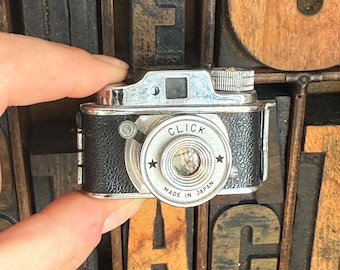 昭和ロマン宝物70年前の古い小さいカメラMycroⅢA Vintage Mycro Subminiature Camera With Leather Case, 1940s Japan