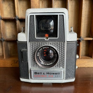 Vintage Bell & Howell Electric Eye 127 camera in case