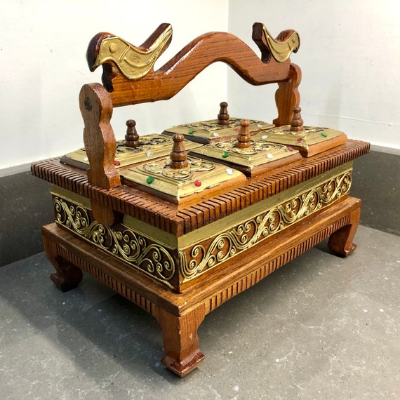 Large kitsch jewellery box with gold and jewels