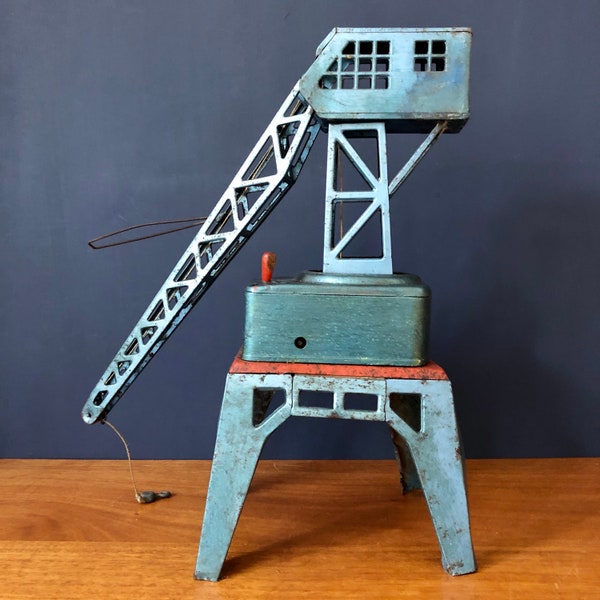 Large rare N.B.N tinplate clockwork crane. 21” tall. Working, restoration project.