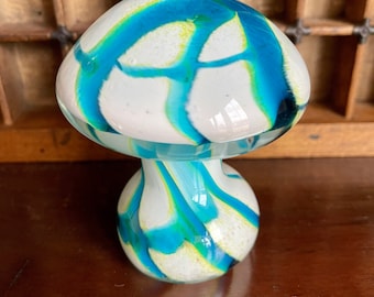 Vintage MDina style art glass mushroom paperweight.