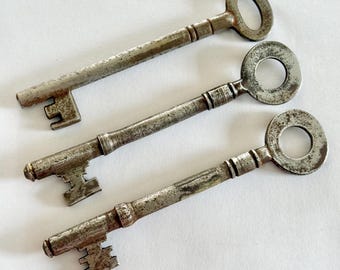 Large antique/vintage replacement key, skeleton key. Choose your style