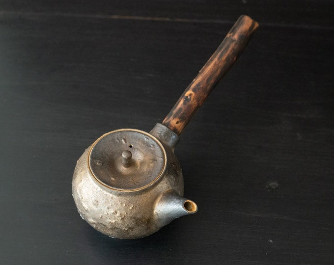 Kyusu Teapot With Wooden Handle 350 Ml Dark Glaze and Texture Large