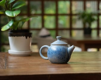 Small teapot in matt blue glaze, 100 ml Gong Fu Cha teapot for one, original handmade pot, glazed inside, ball filter