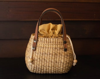 Wicker case for outdoors teaware picnic - Wicker, leather and cotton small handbag to carry teapot and cups