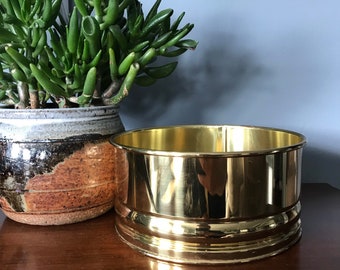 Brass planter/bowl