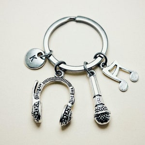 Keyring Headphones, Hand Stamped Keyring, Initial Keyring, Music Keyring, Keychain Headphones, DJ Keyring, Music Gift, Personalized Keyring